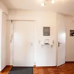 Apartment Penthouse Mit Blick Auf Den Yachthafen