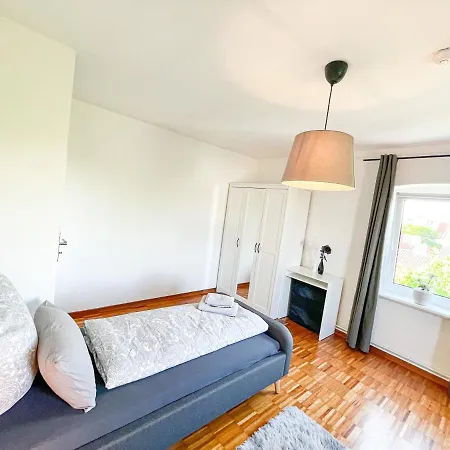Apartamento Penthouse Mit Blick Auf Den Yachthafen